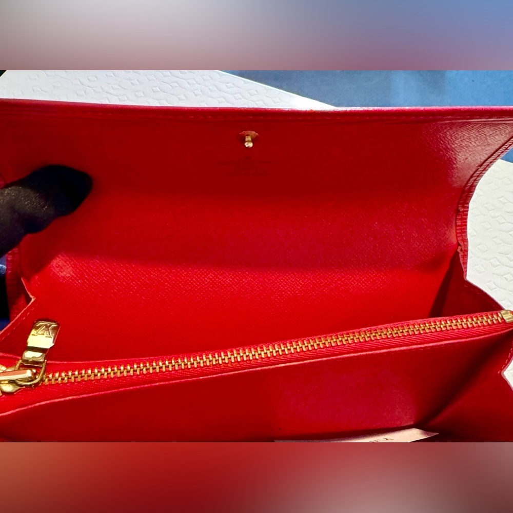 LOUIS VUITTON EPI long wallet on chain - Picture 9 of 13